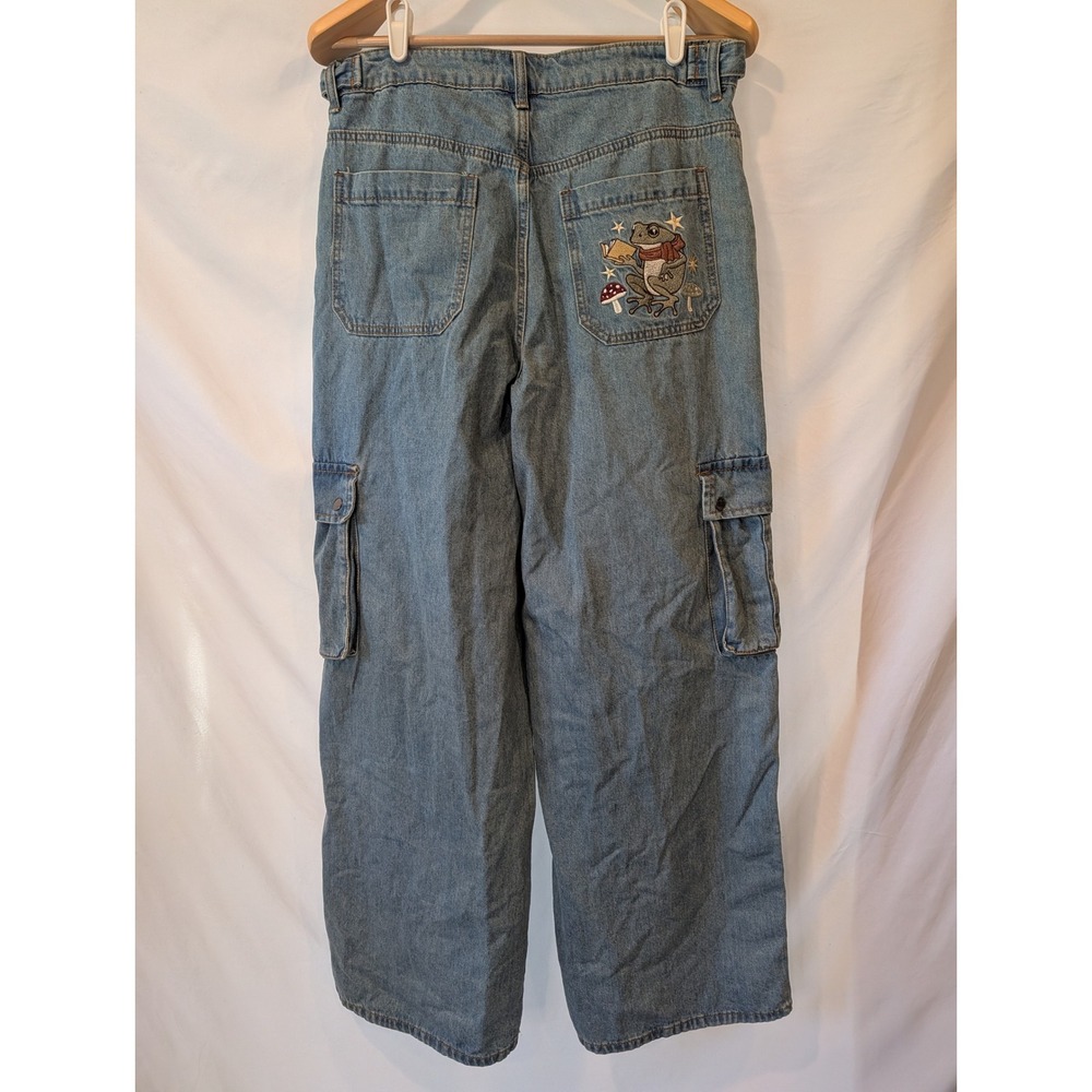 Hot Topic Frog Mushroom Embroidered Wide Leg Cargo Jean Light Wash LG NWT - Picture 6 of 6